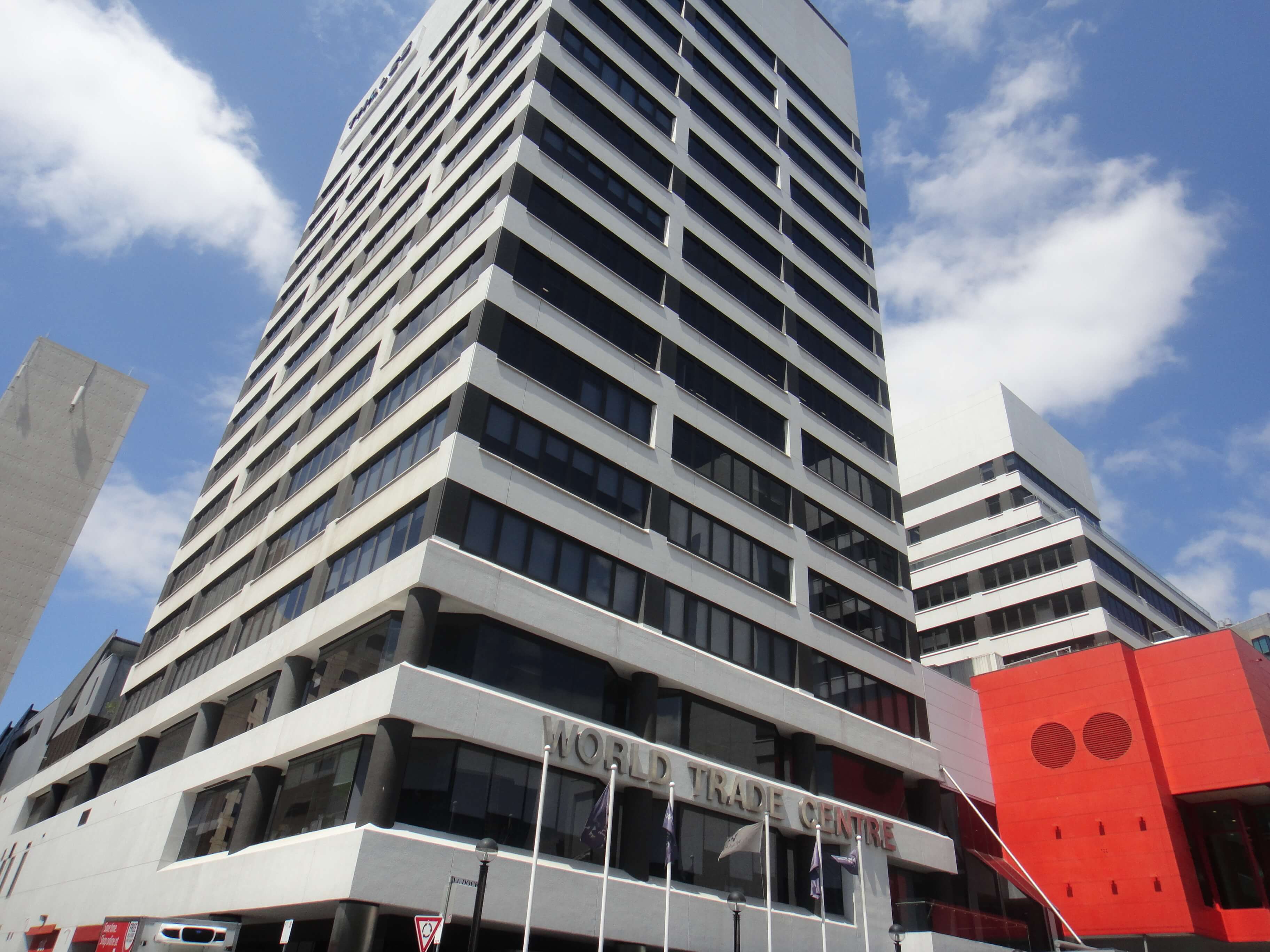 今回訪れたのは メルボルン市内にあるsace Melbourne College Of English メルボルンの町の中心を流れるヤラ川沿いにそびえるワールド トレード センター内の5階と6階に校舎があります Englishpedia 今回訪れたのは メルボルン市内にあるsace Melbourne College Of English メルボルンの町の中心を流れるヤラ川沿いにそびえるワールド トレード センター内の5階と6階に校舎があります Englishpedia